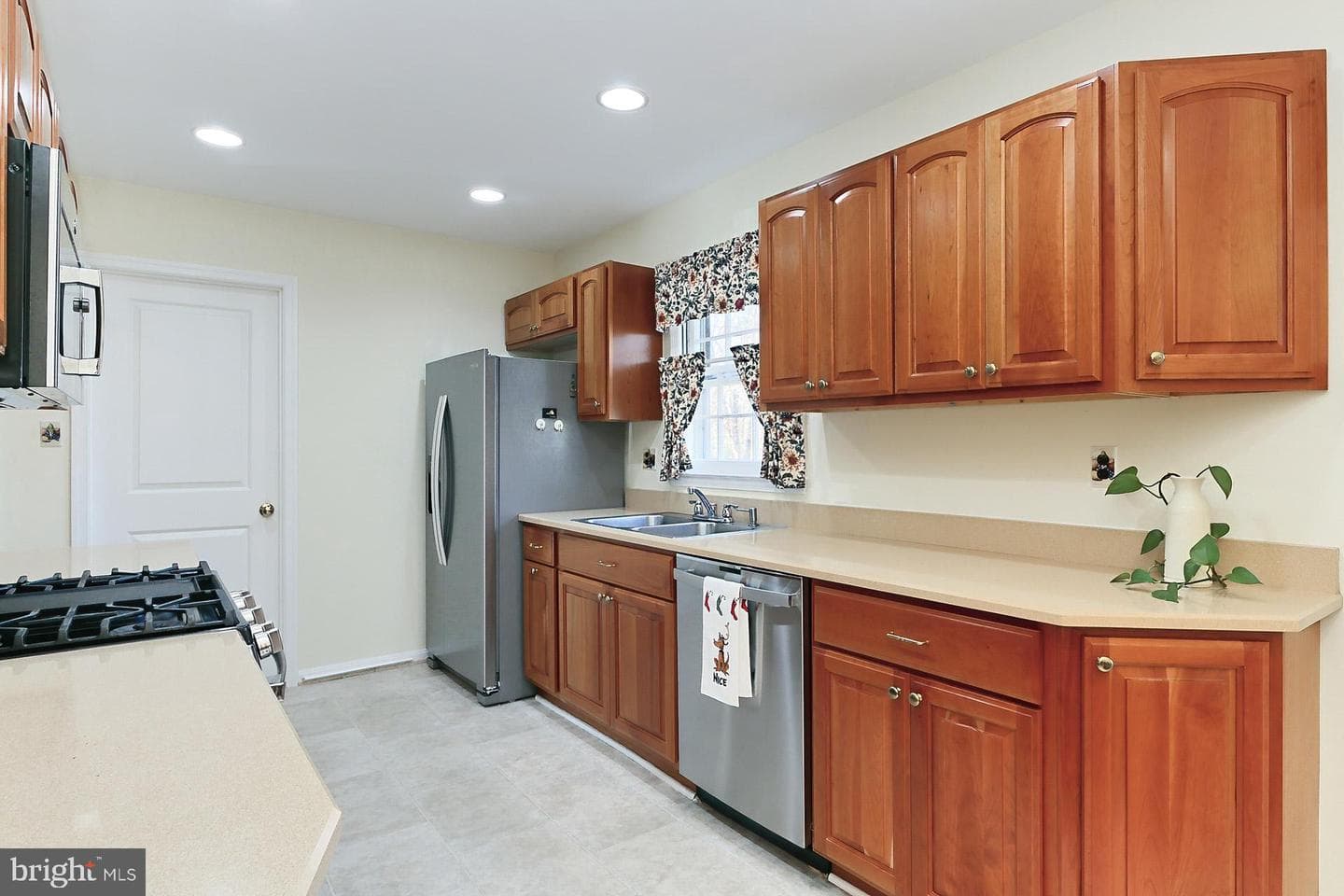 10819 James Halley Drive photo 16