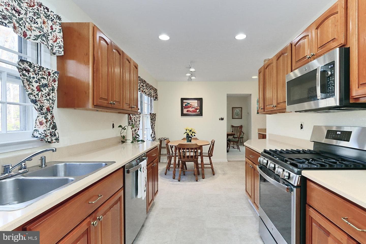 10819 James Halley Drive photo 18