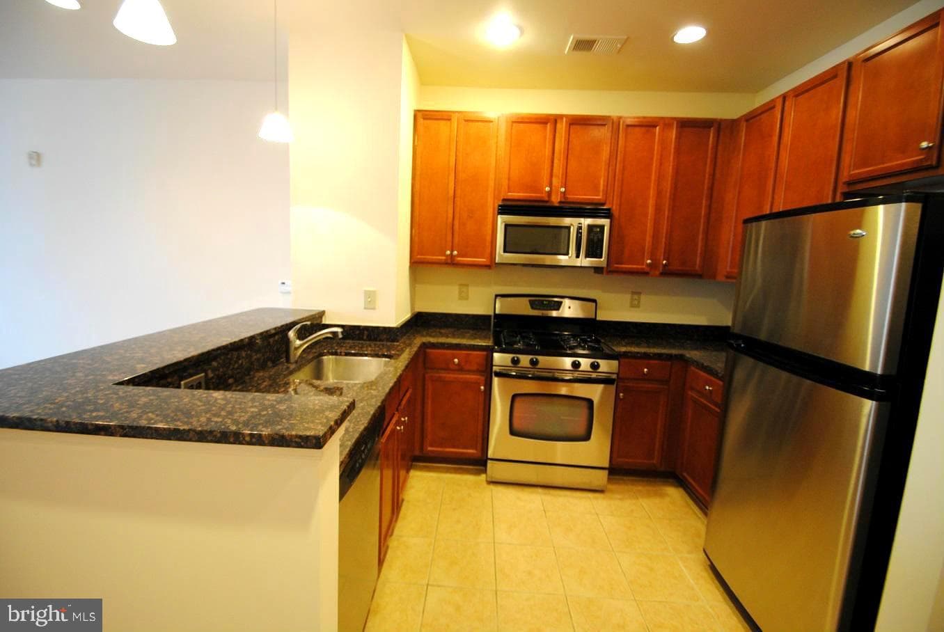 2665 Prosperity Avenue #210 photo 3