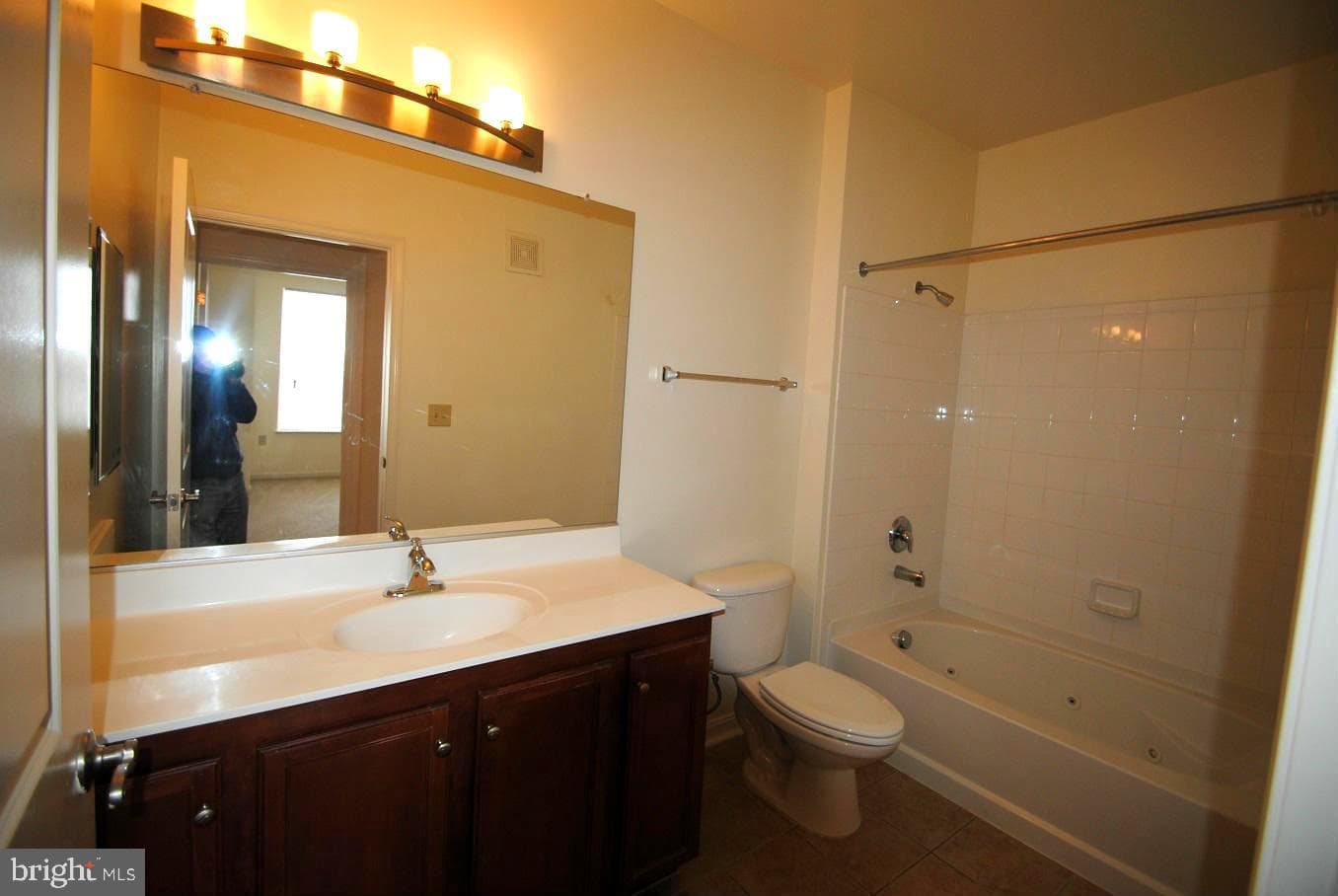 2665 Prosperity Avenue #210 photo 9