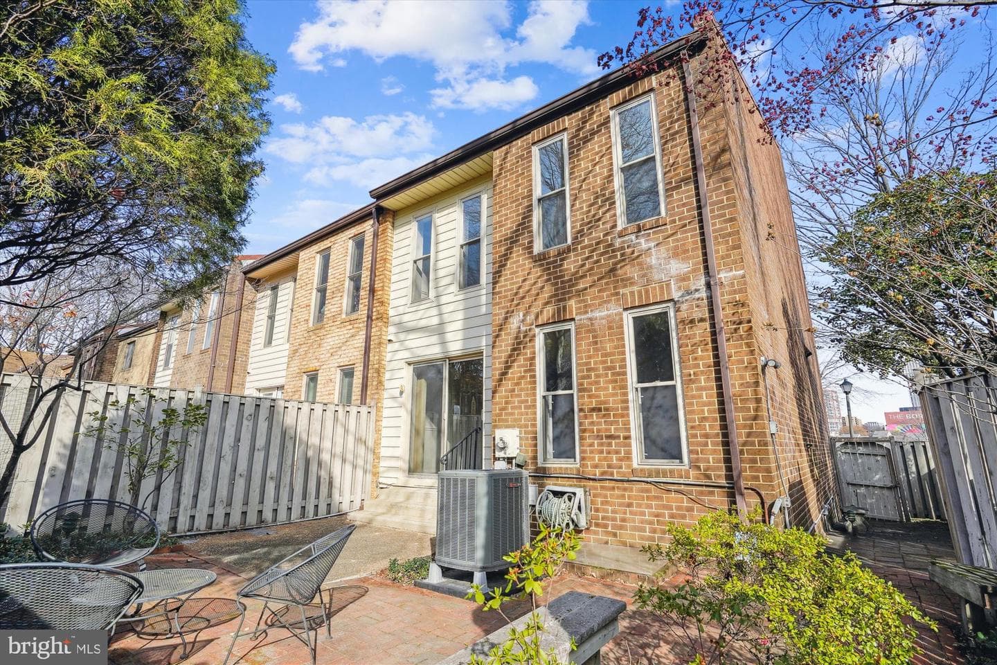 1741 Cy Court photo 35