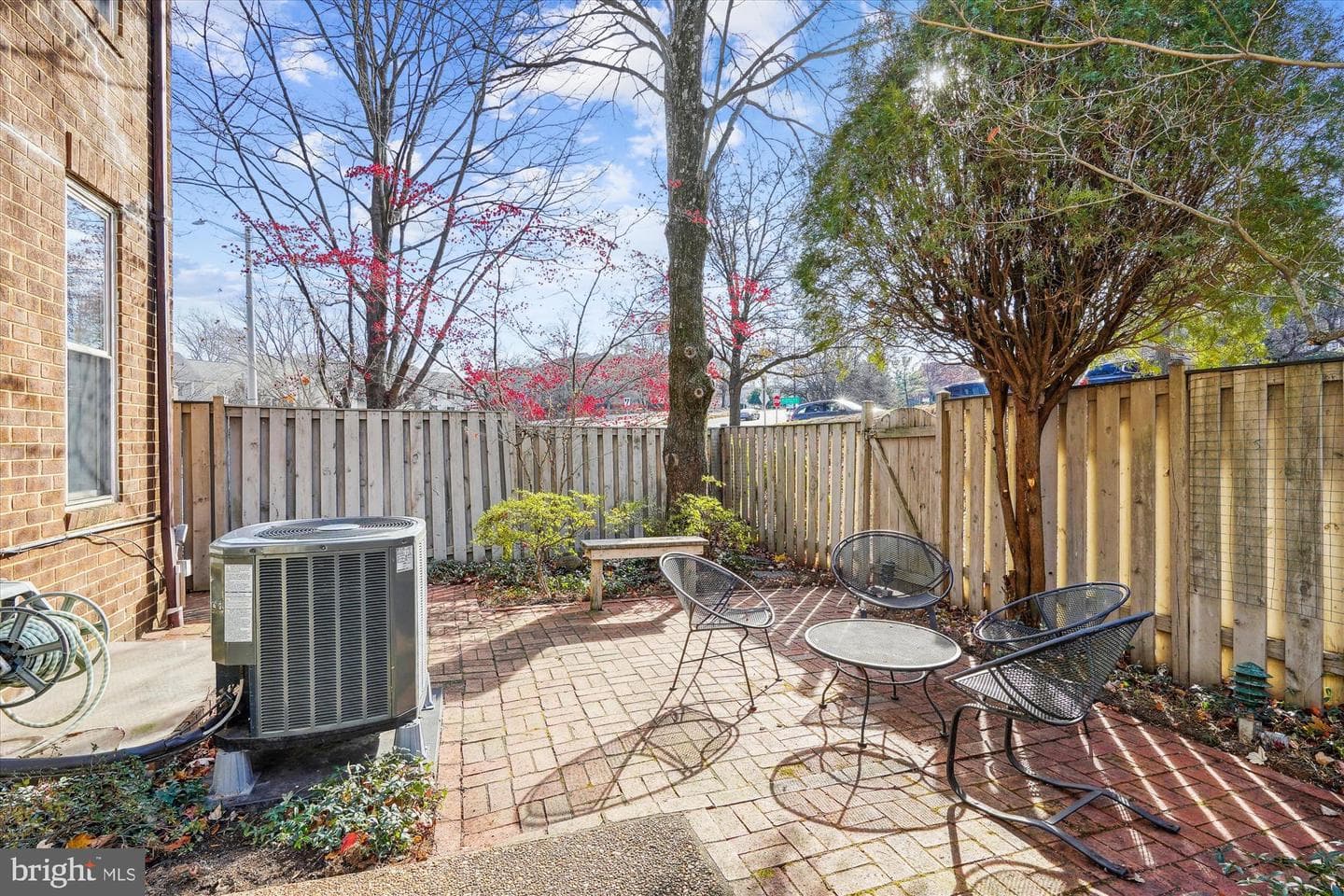 1741 Cy Court photo 38