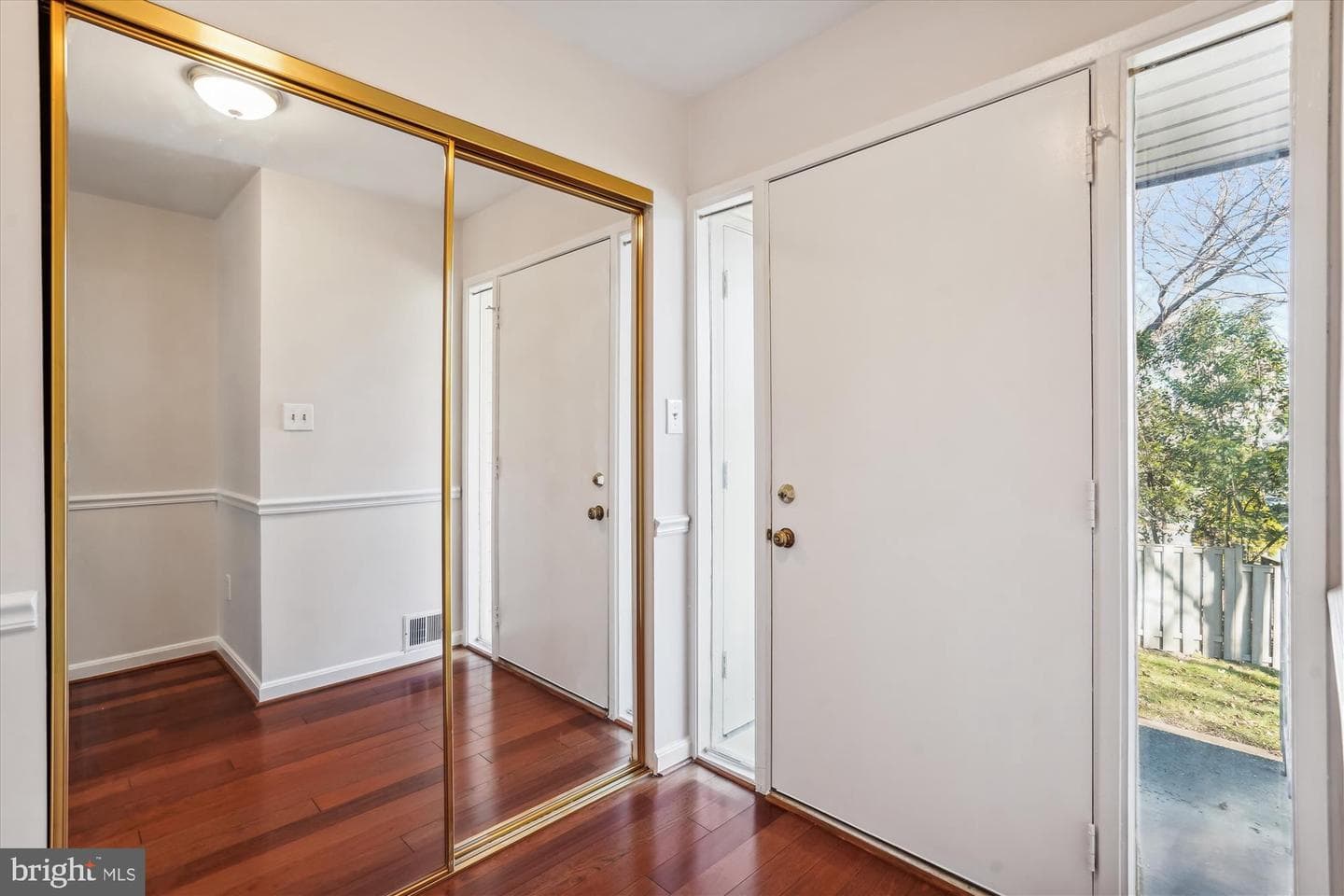 1741 Cy Court photo 4
