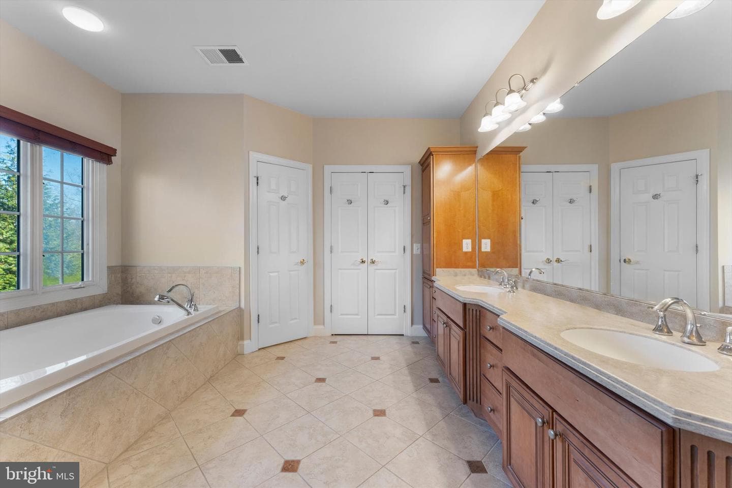 10649 Oakton Ridge Court photo 46