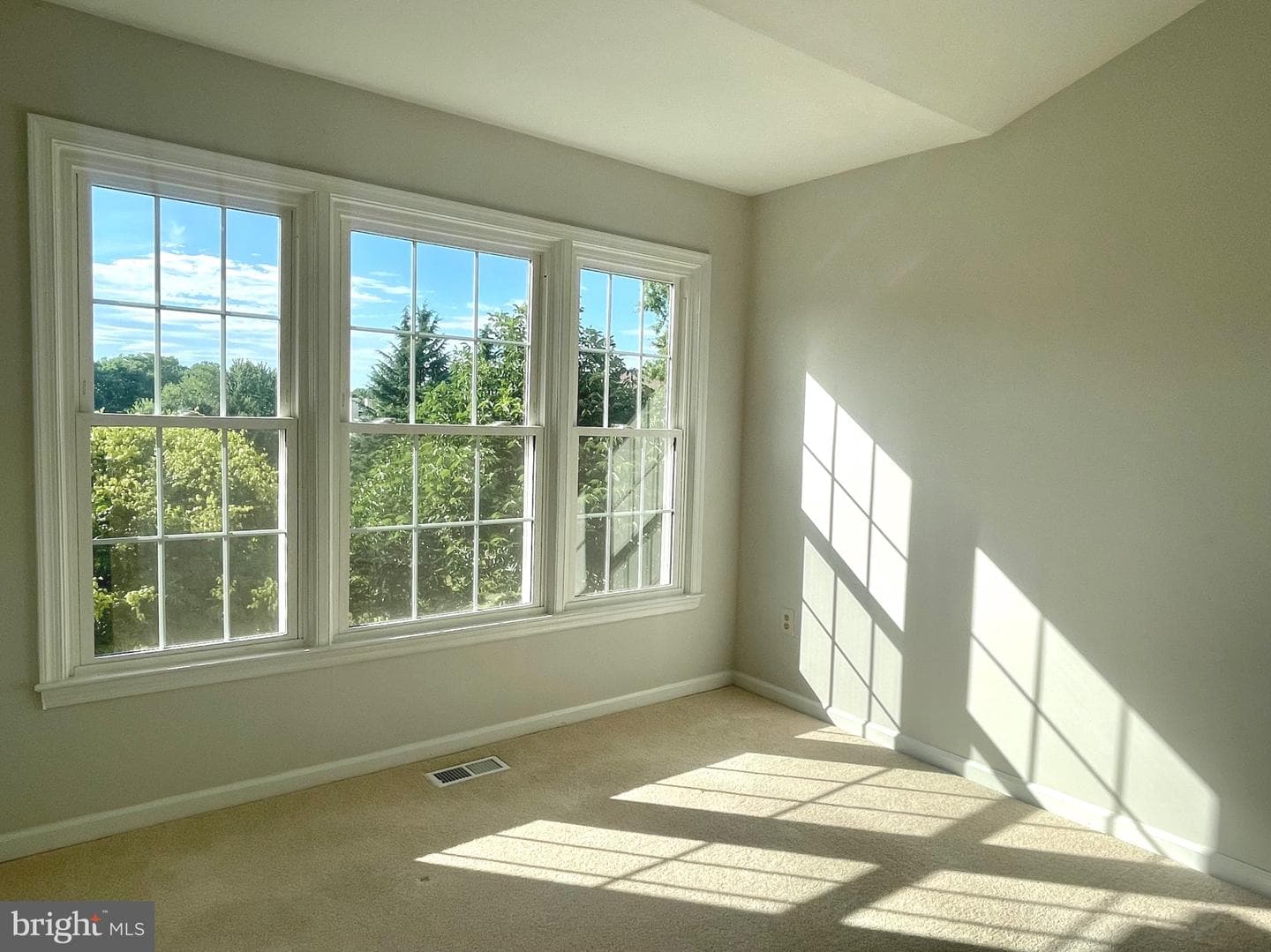 5144 Woodford Drive photo 20