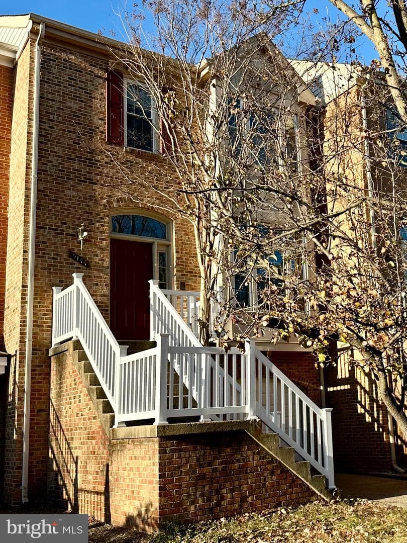 5144 Woodford Drive photo 3