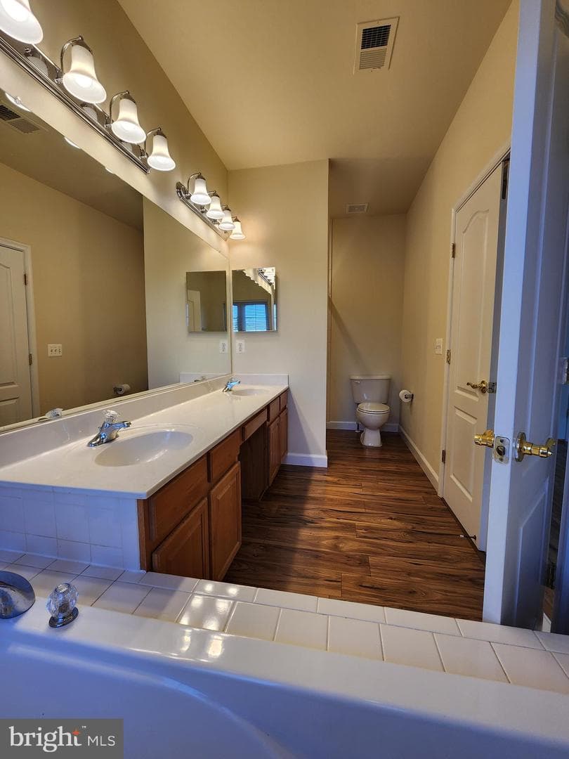 4522 English Holly Drive photo 17