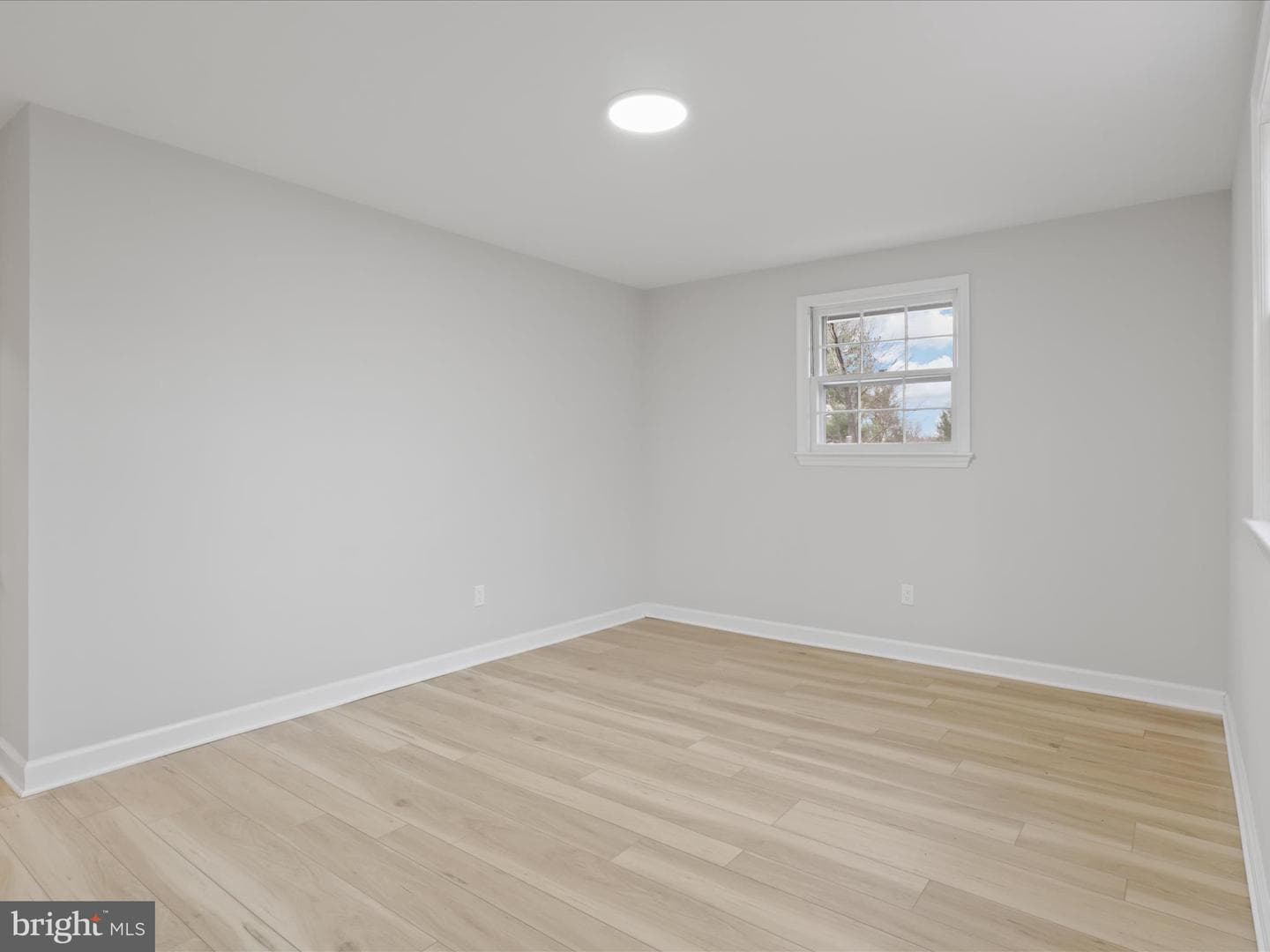 6815 Maplecrest Drive photo 17