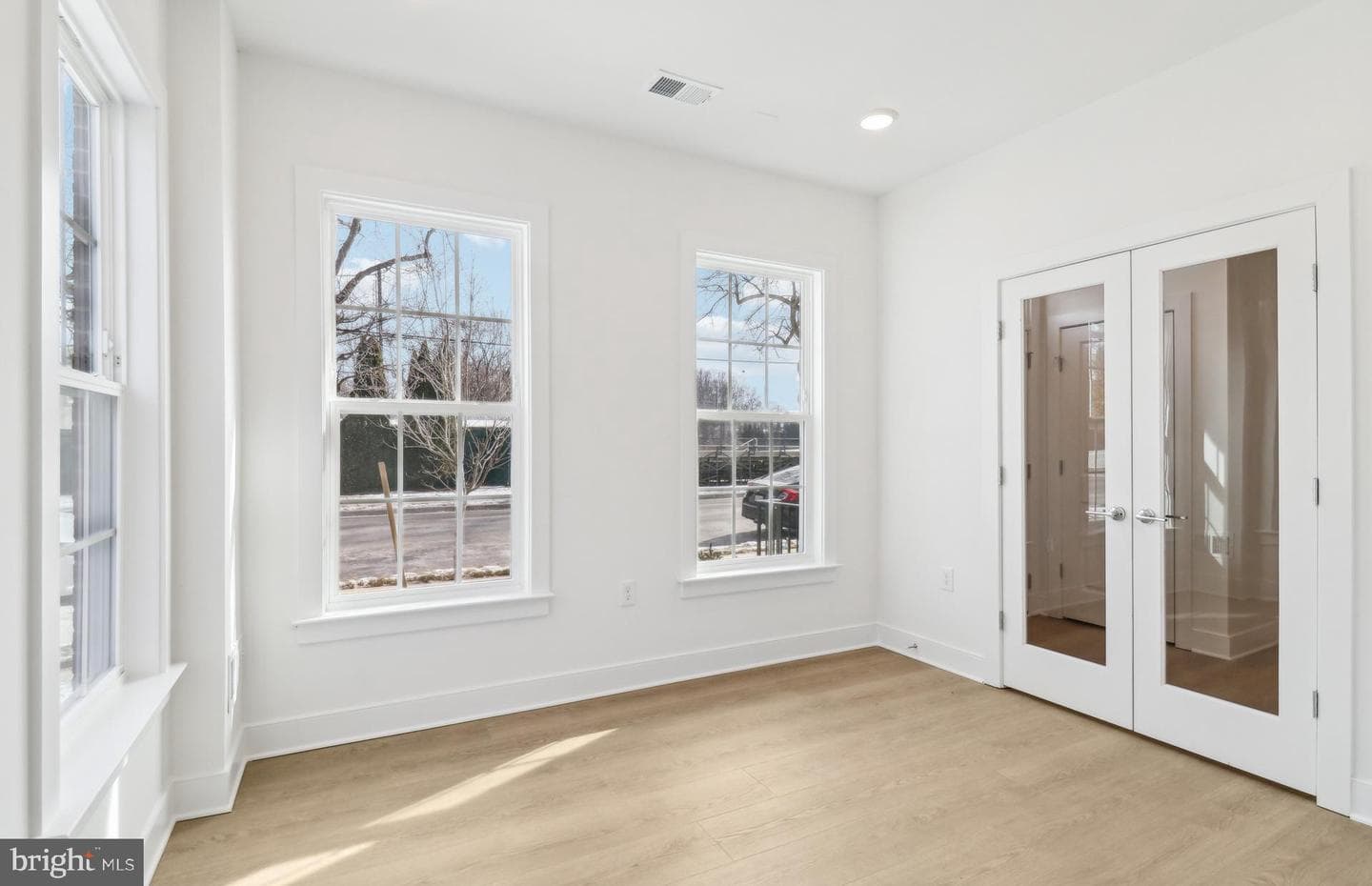 3926 Oak Street photo 17