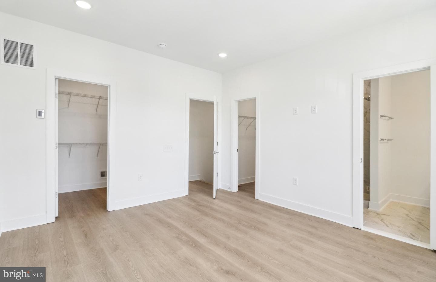 3926 Oak Street photo 21