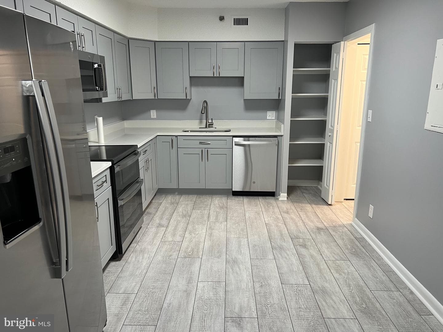 5501 Seminary Road #1809s photo 11
