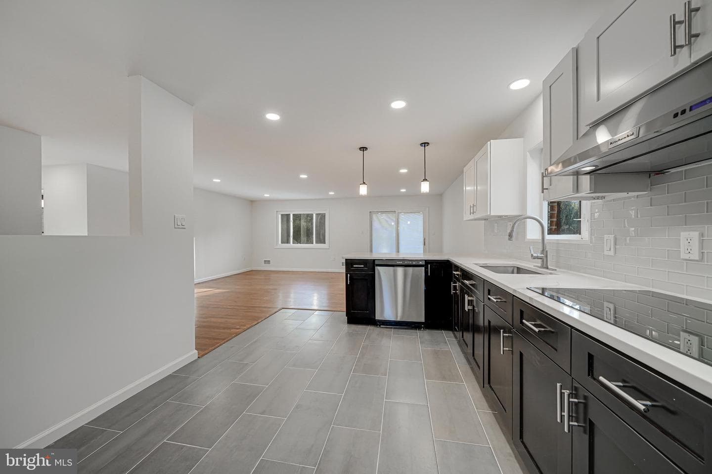 8709 Millbrook Place photo 12