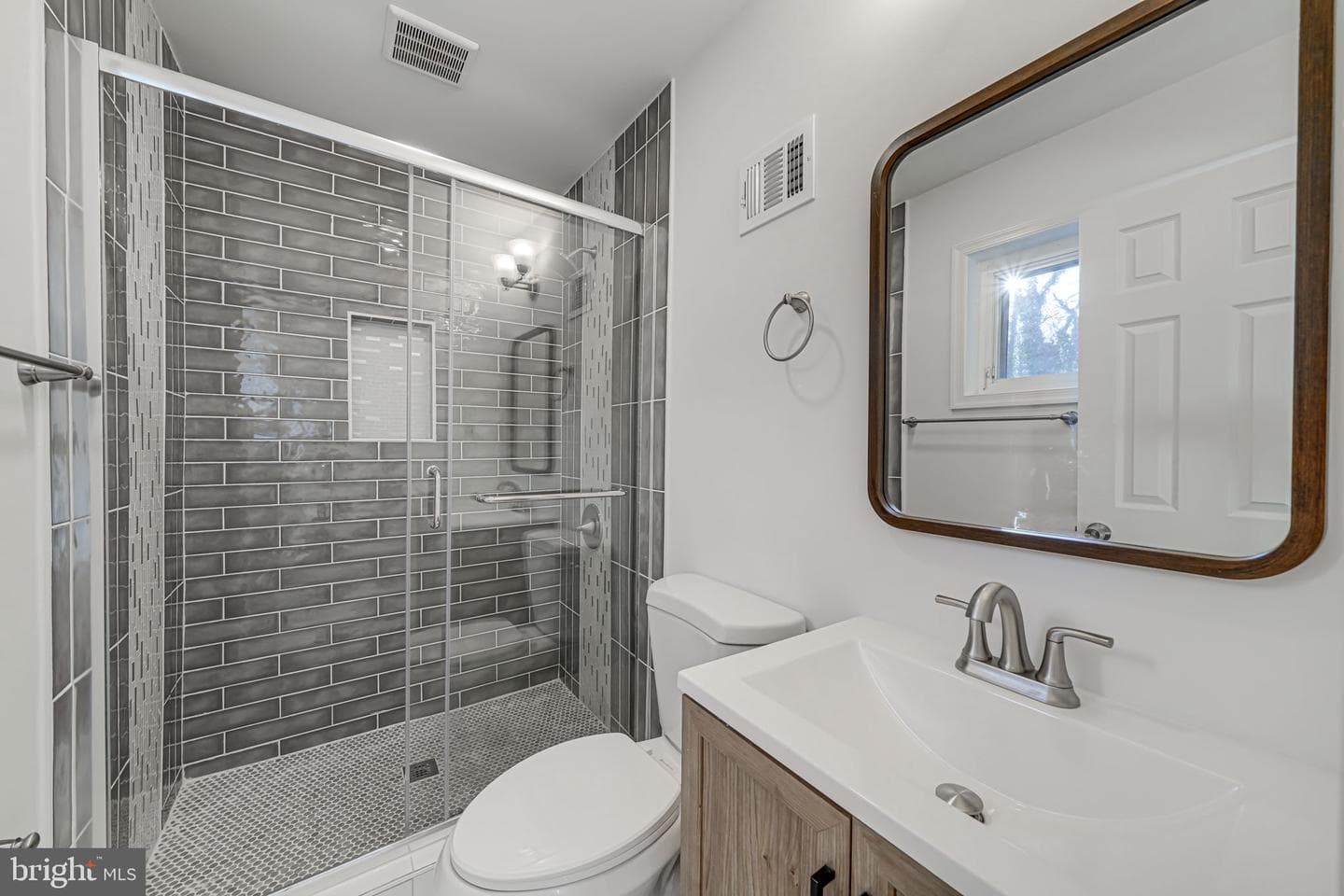 8709 Millbrook Place photo 18