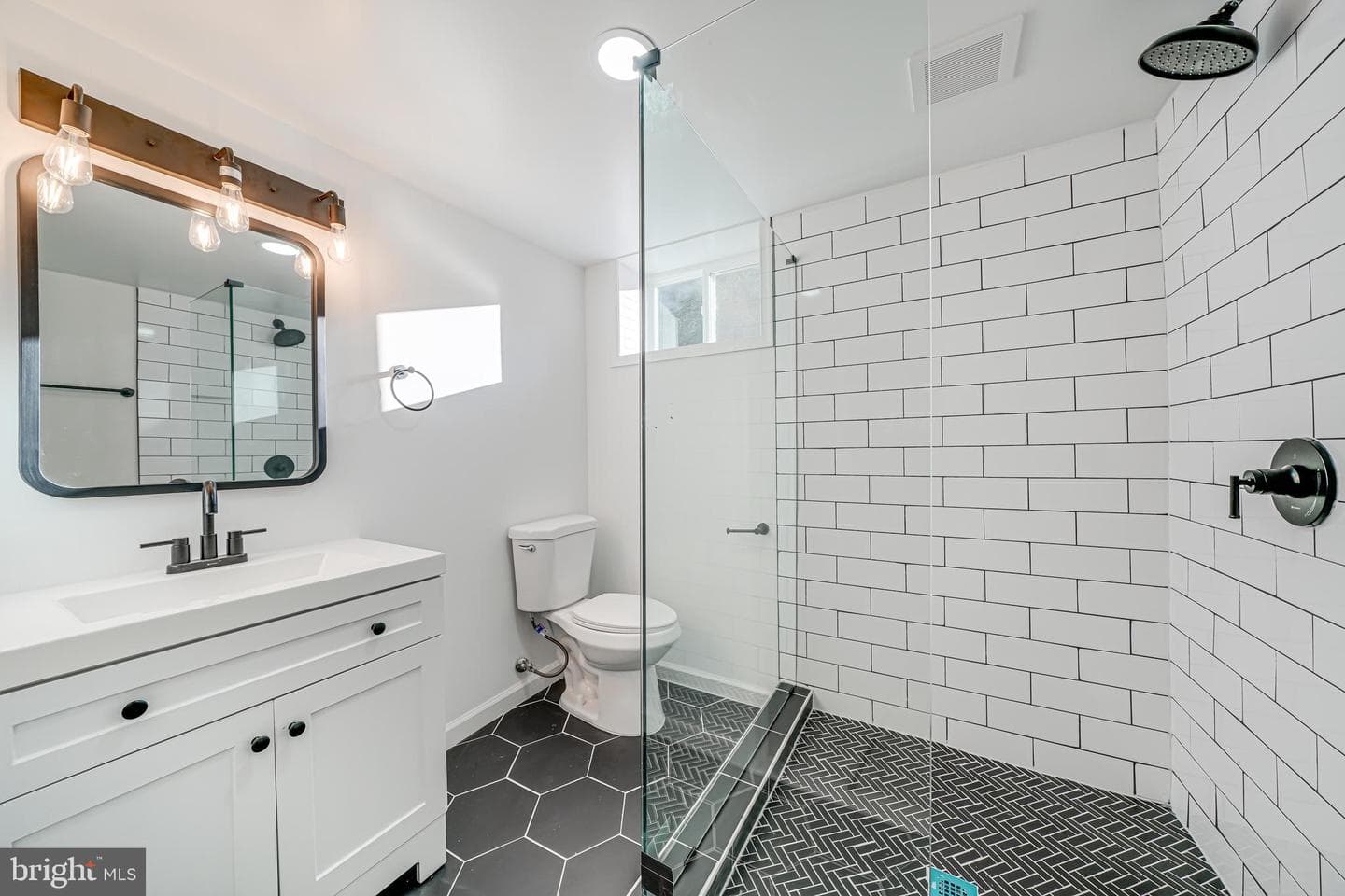 8709 Millbrook Place photo 31