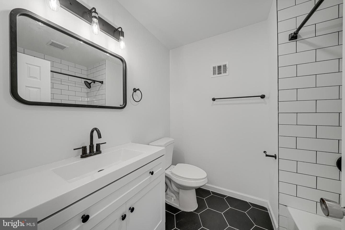 8709 Millbrook Place photo 32