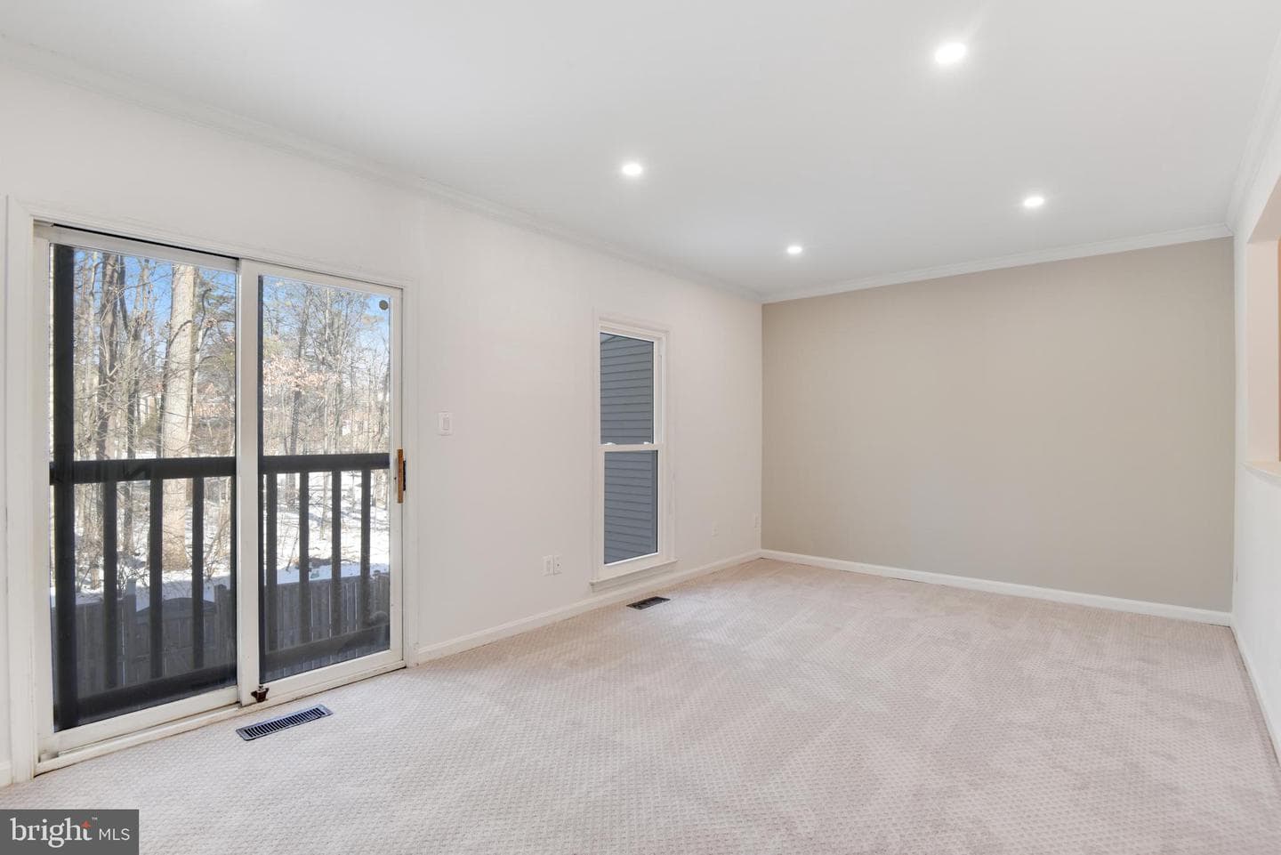6004 Rockton Court photo 9