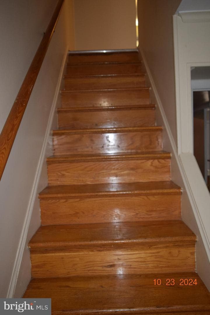 14857 Leicester Court photo 29