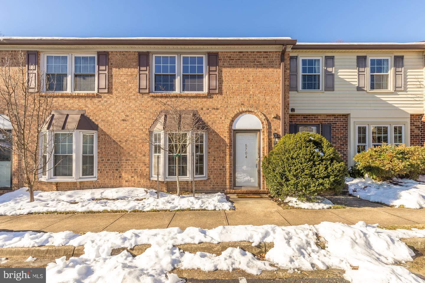 5704 Independence Circle photo 1