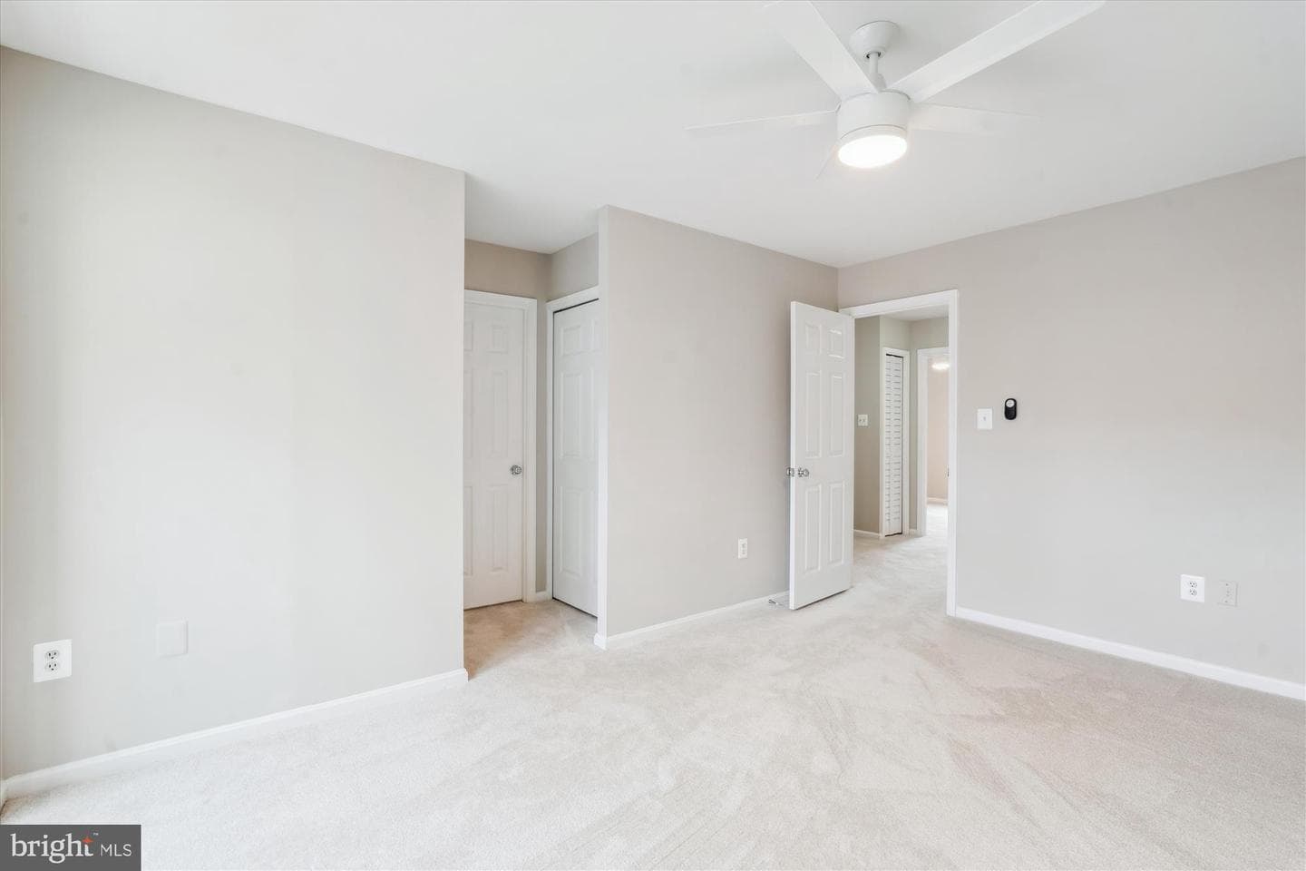 5492 Stavendish Street photo 20