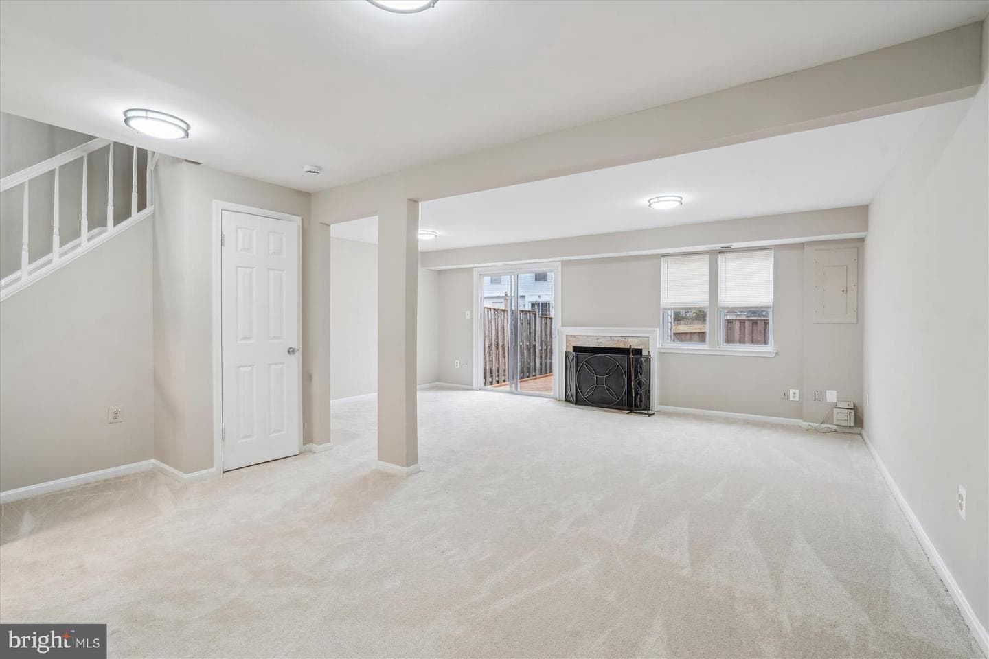 5492 Stavendish Street photo 25