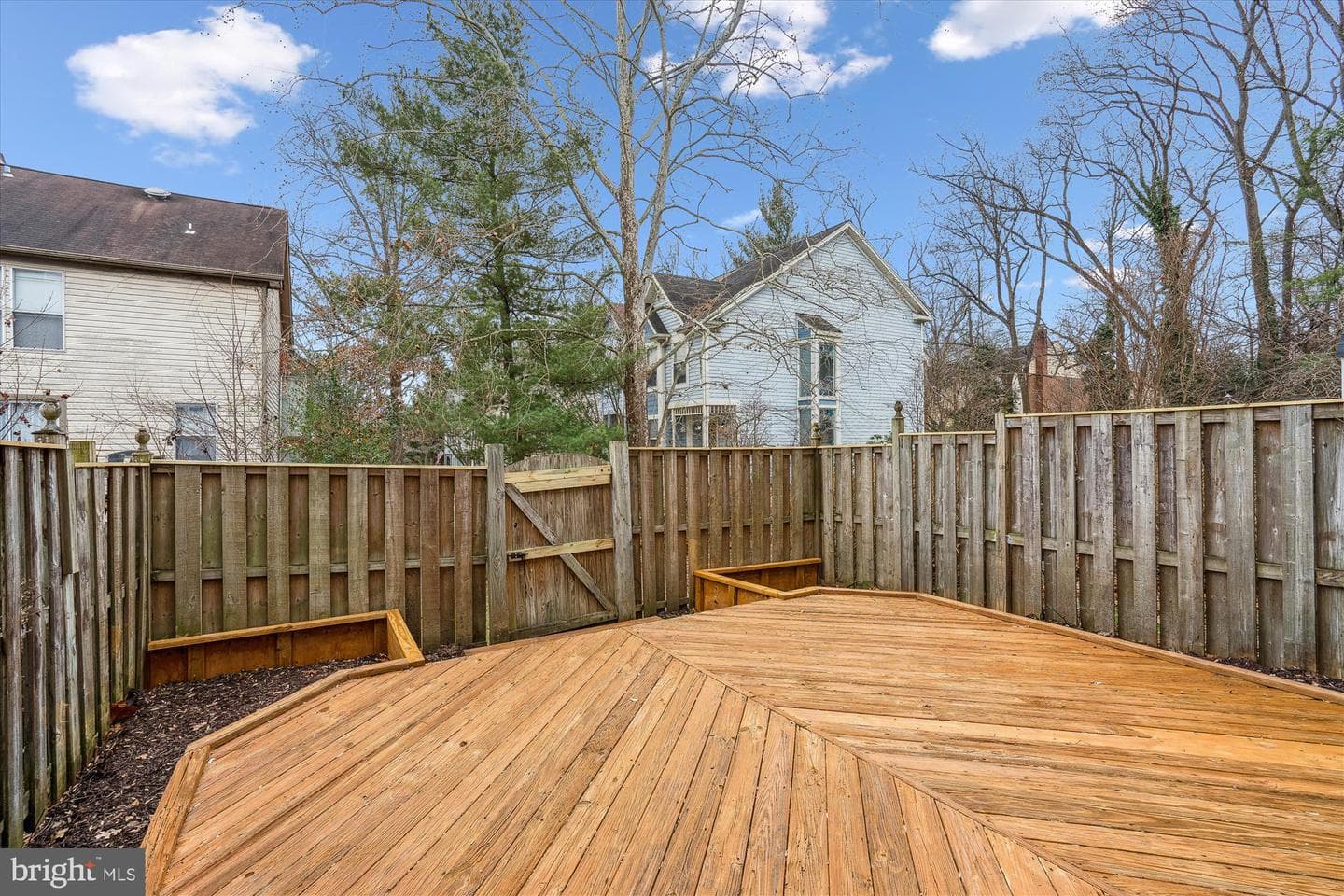 5492 Stavendish Street photo 4