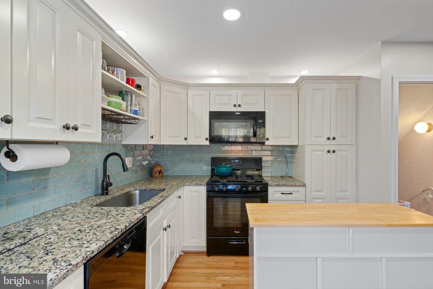 5934 Seabright Road photo 15