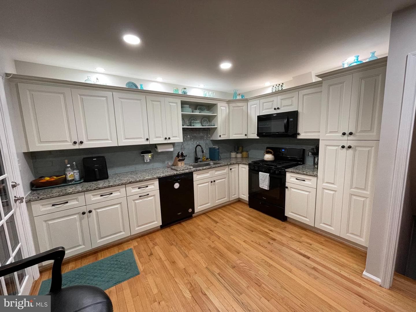5934 Seabright Road photo 16