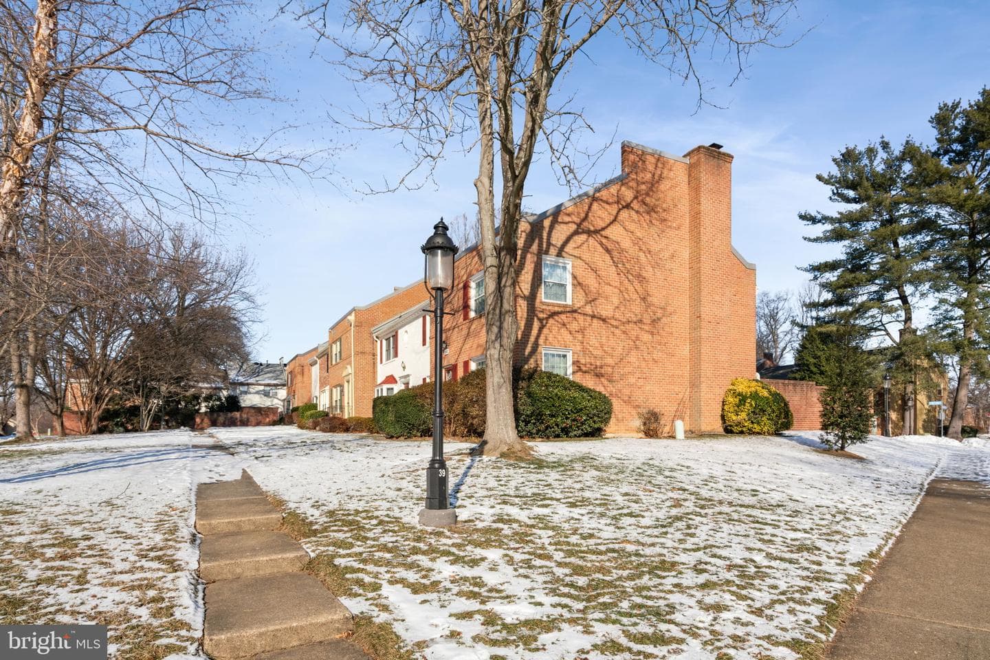 5934 Seabright Road photo 4