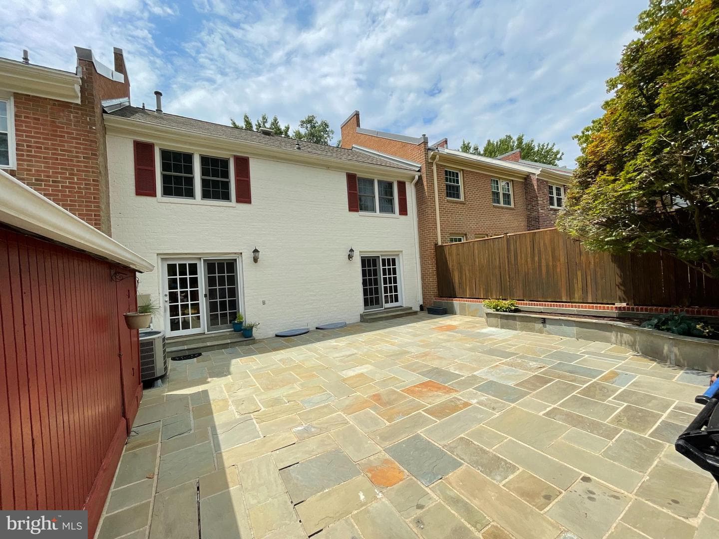 5934 Seabright Road photo 5