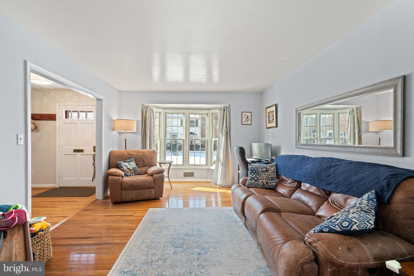 5934 Seabright Road photo 9