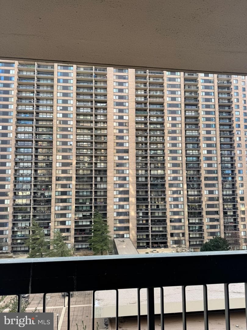 3701 S George Mason Drive #918n photo 4