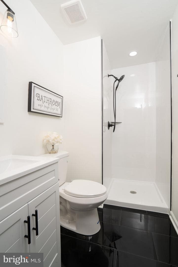 1033 Kings Court photo 18