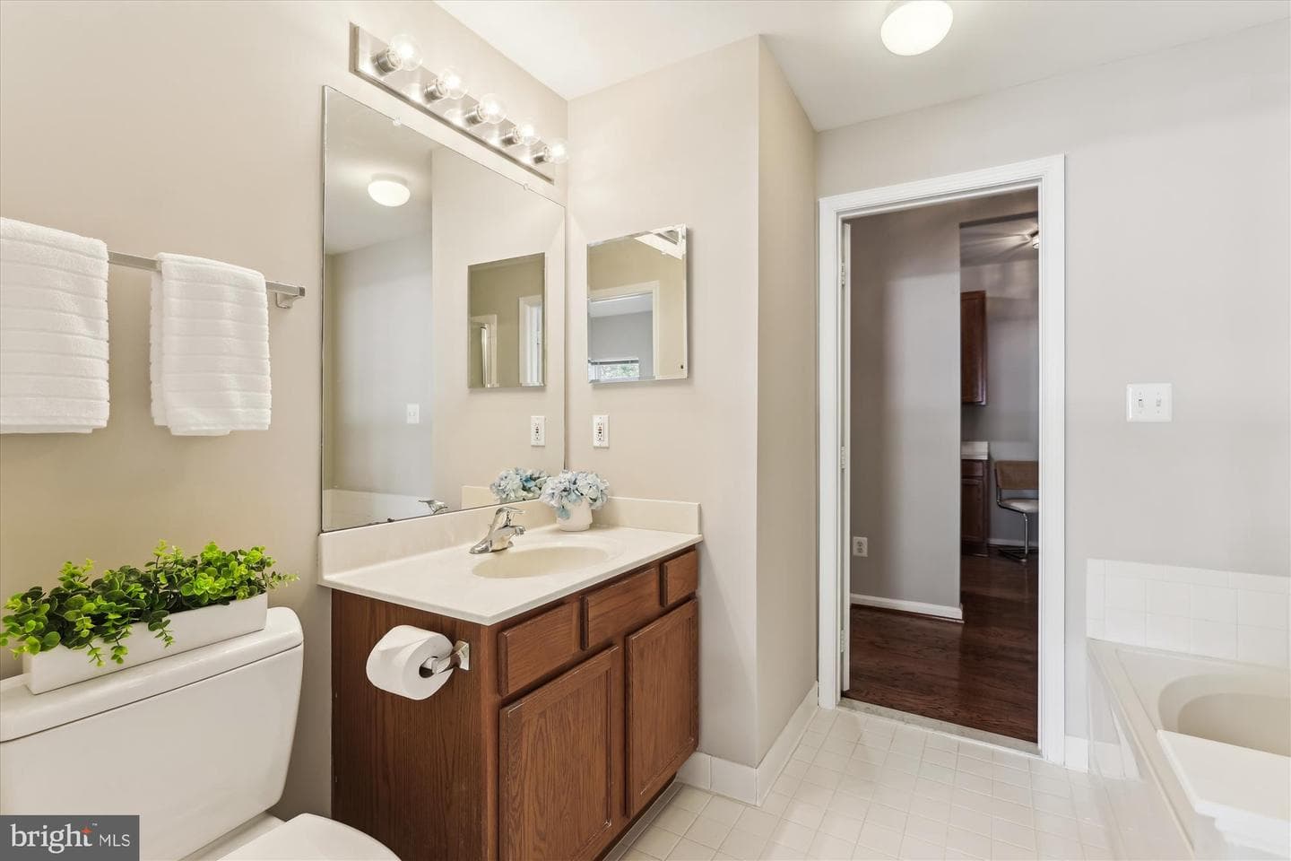 6530 Grange Lane #104 photo 22