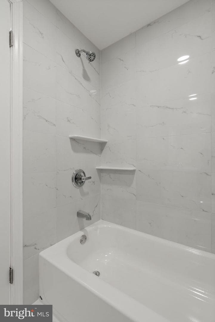7020 Braddock Mews Place photo 26