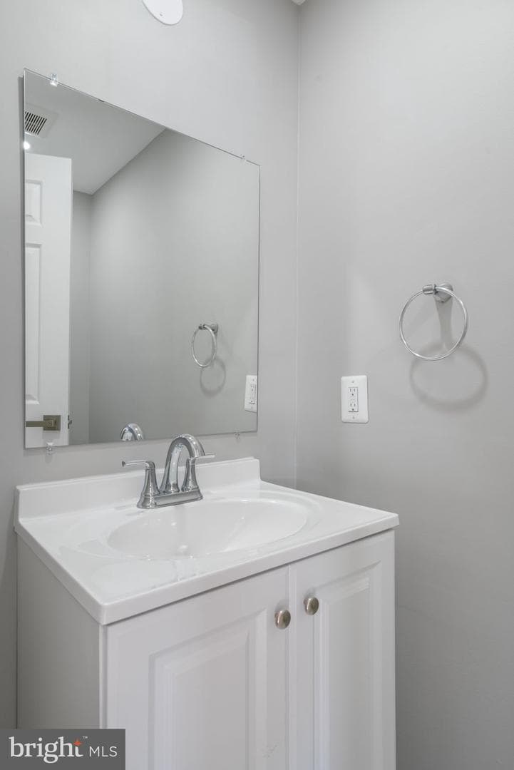 7020 Braddock Mews Place photo 9