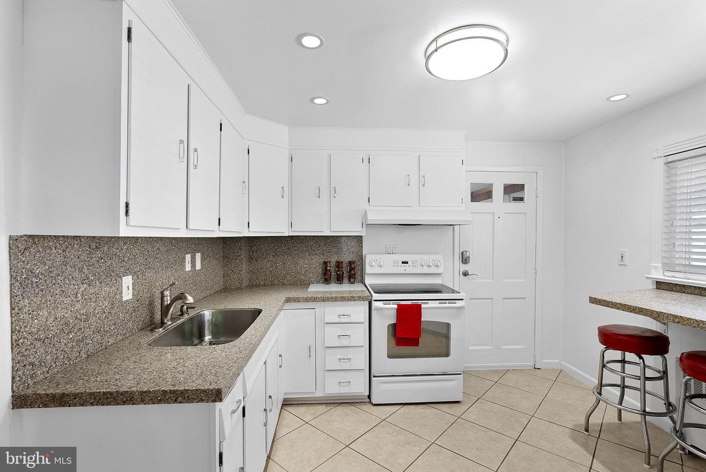 14749 Compton Road photo 36