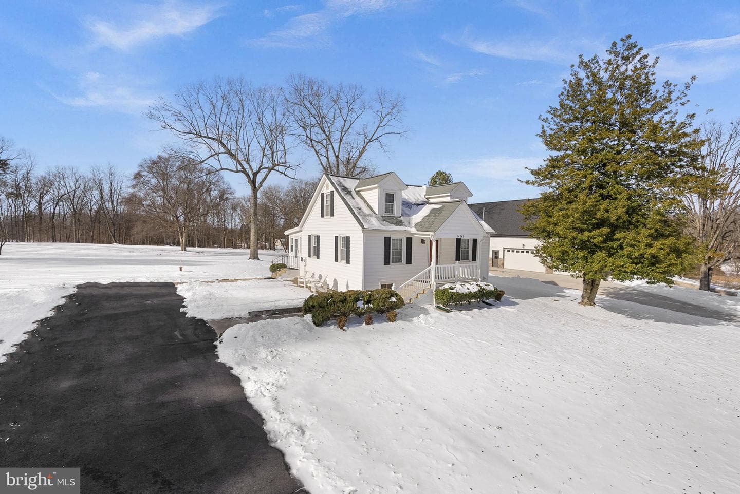 14749 Compton Road photo 4