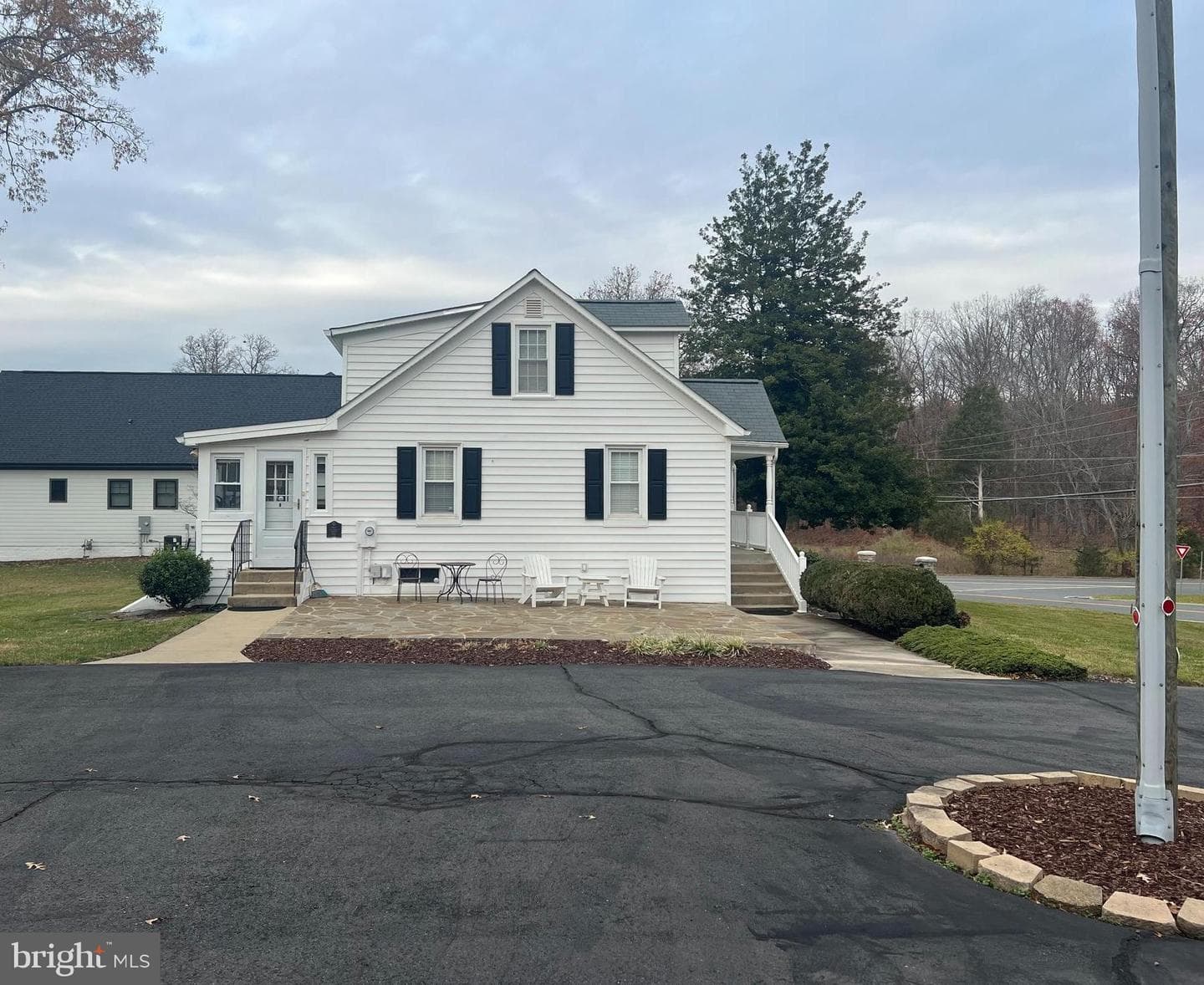 14749 Compton Road photo 7