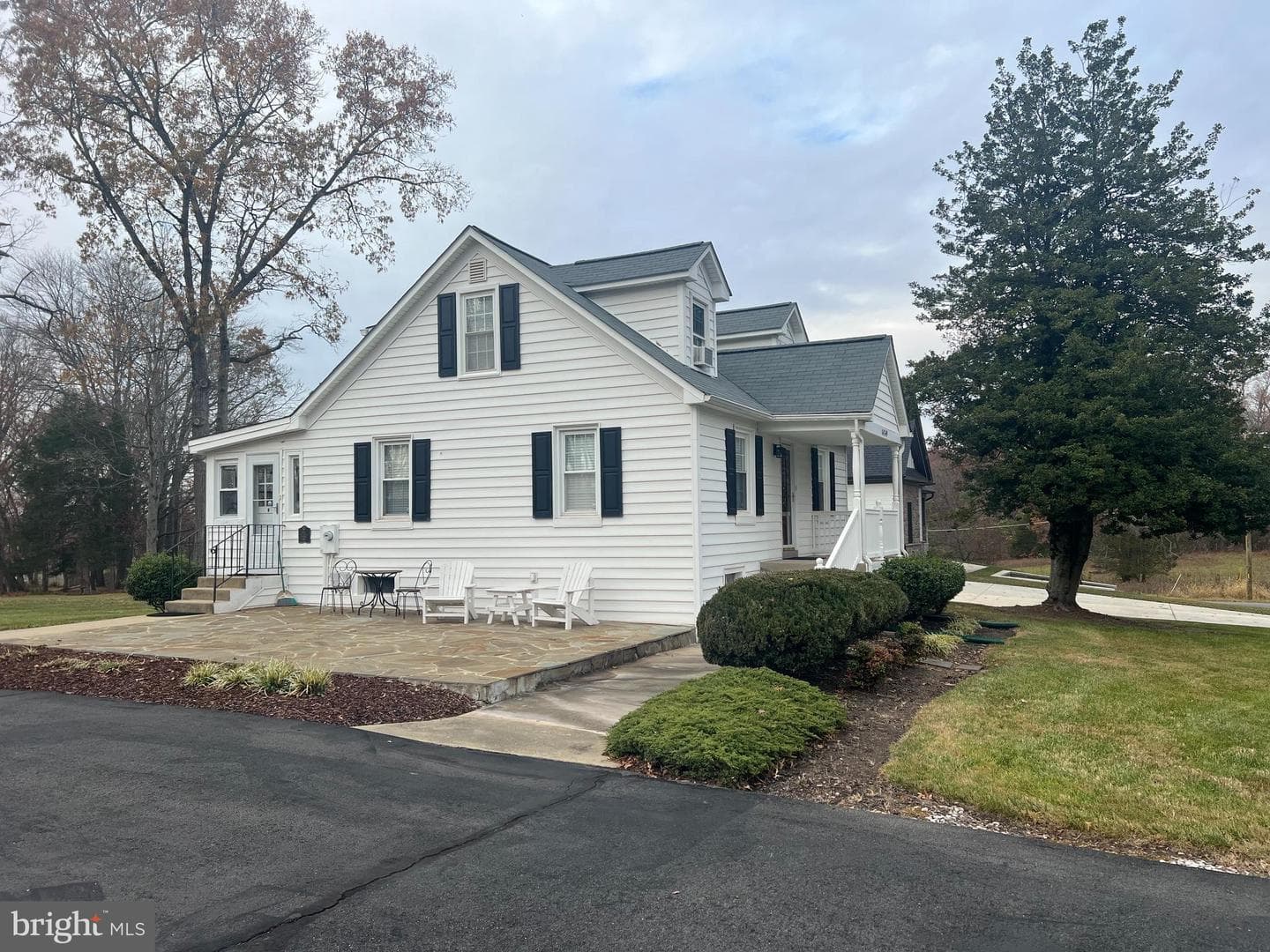 14749 Compton Road photo 8