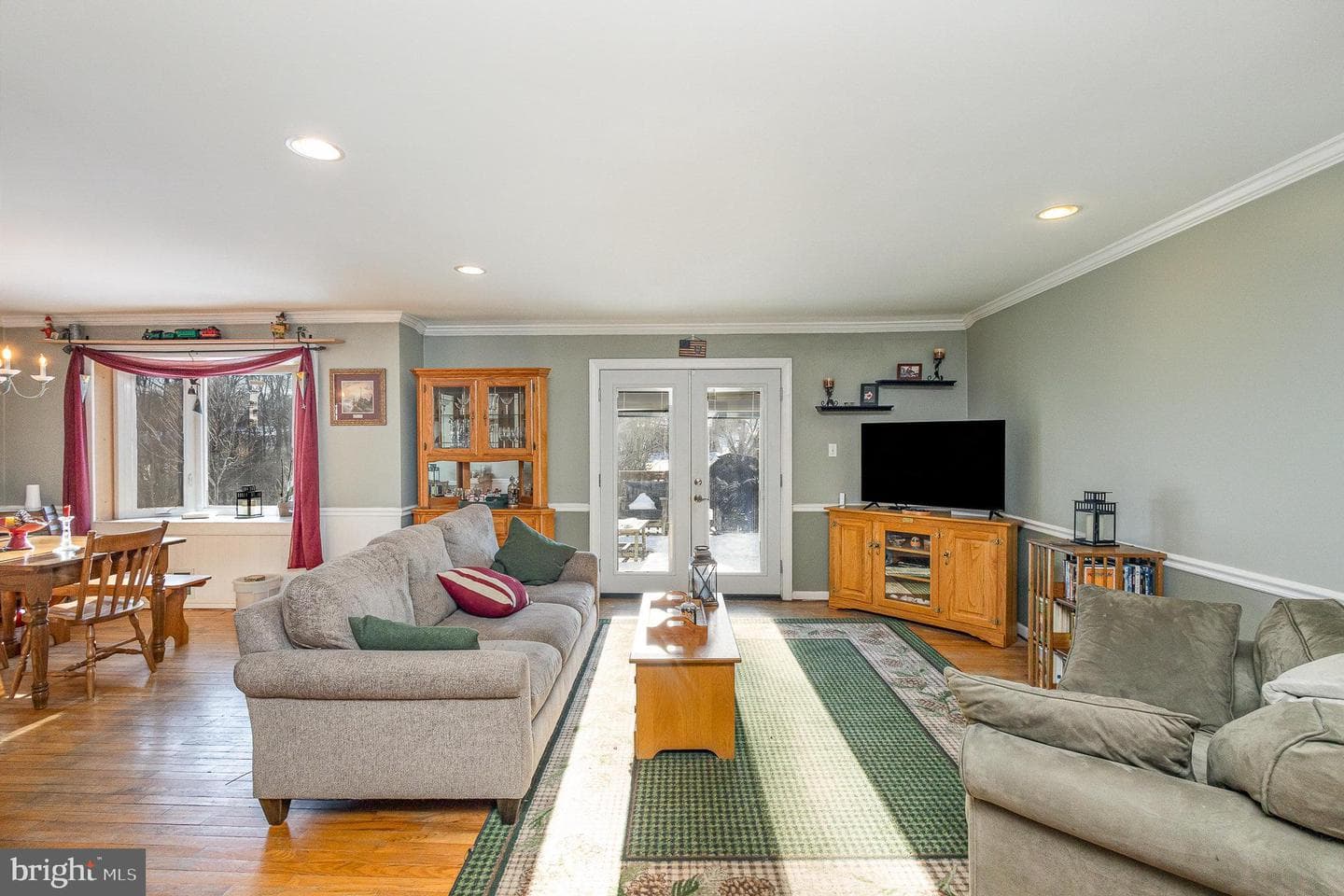 5225 Portsmouth Rd photo 6