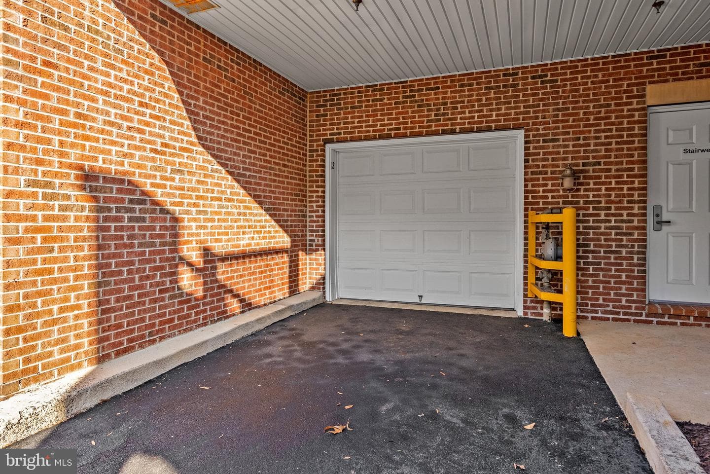 7880 Rolling Woods Court #404 photo 25