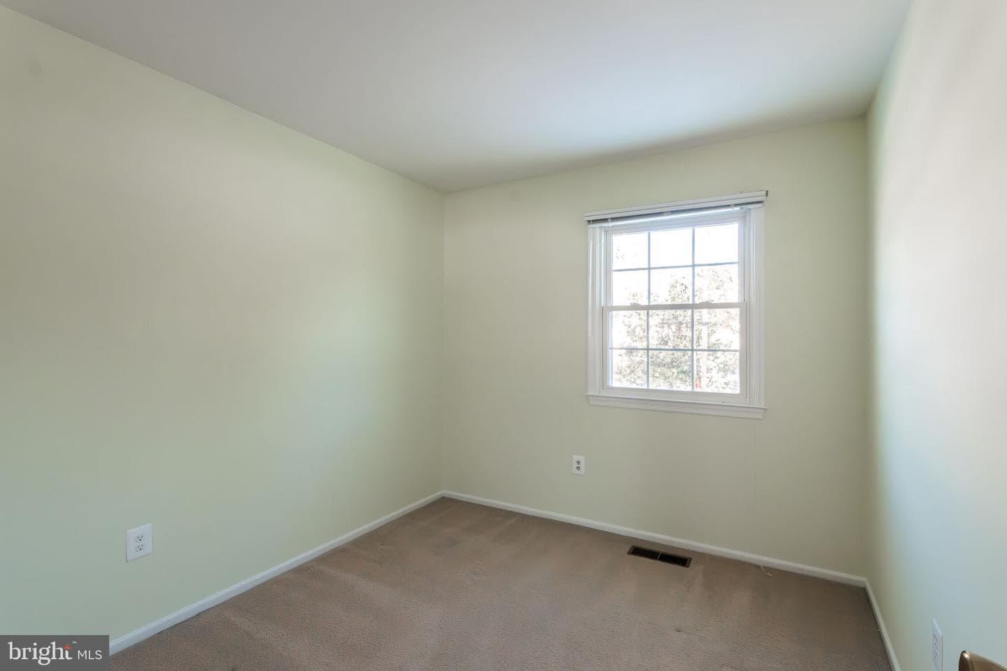 8621 Blackpool Drive photo 14