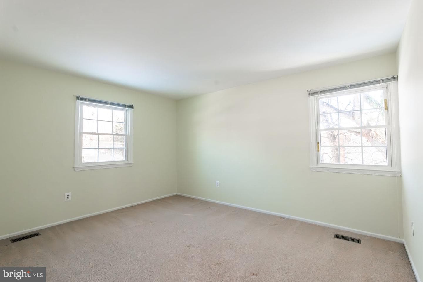 8621 Blackpool Drive photo 15