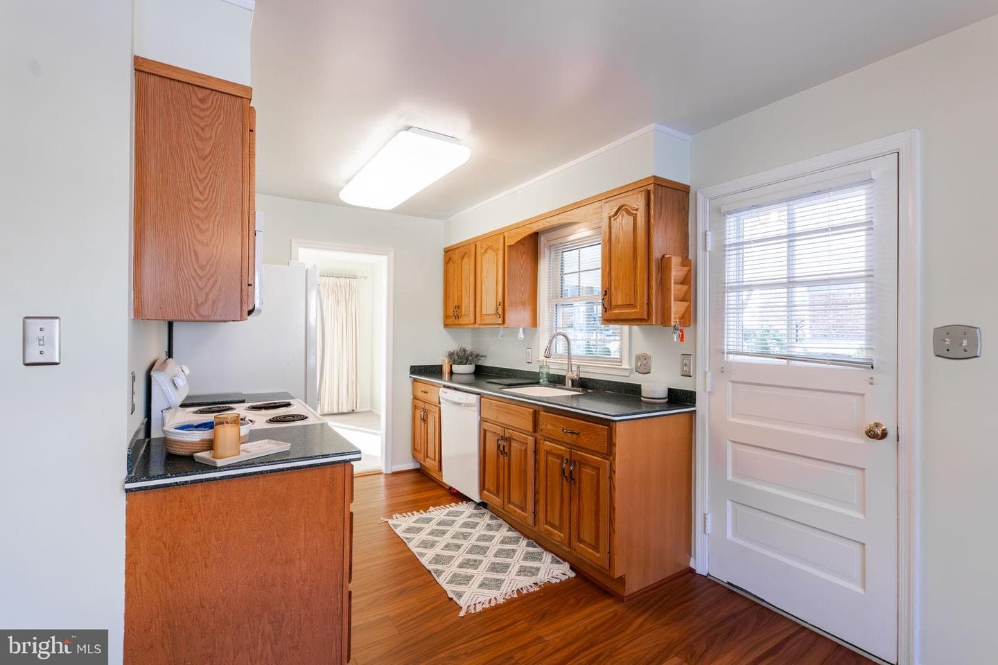 8621 Blackpool Drive photo 4