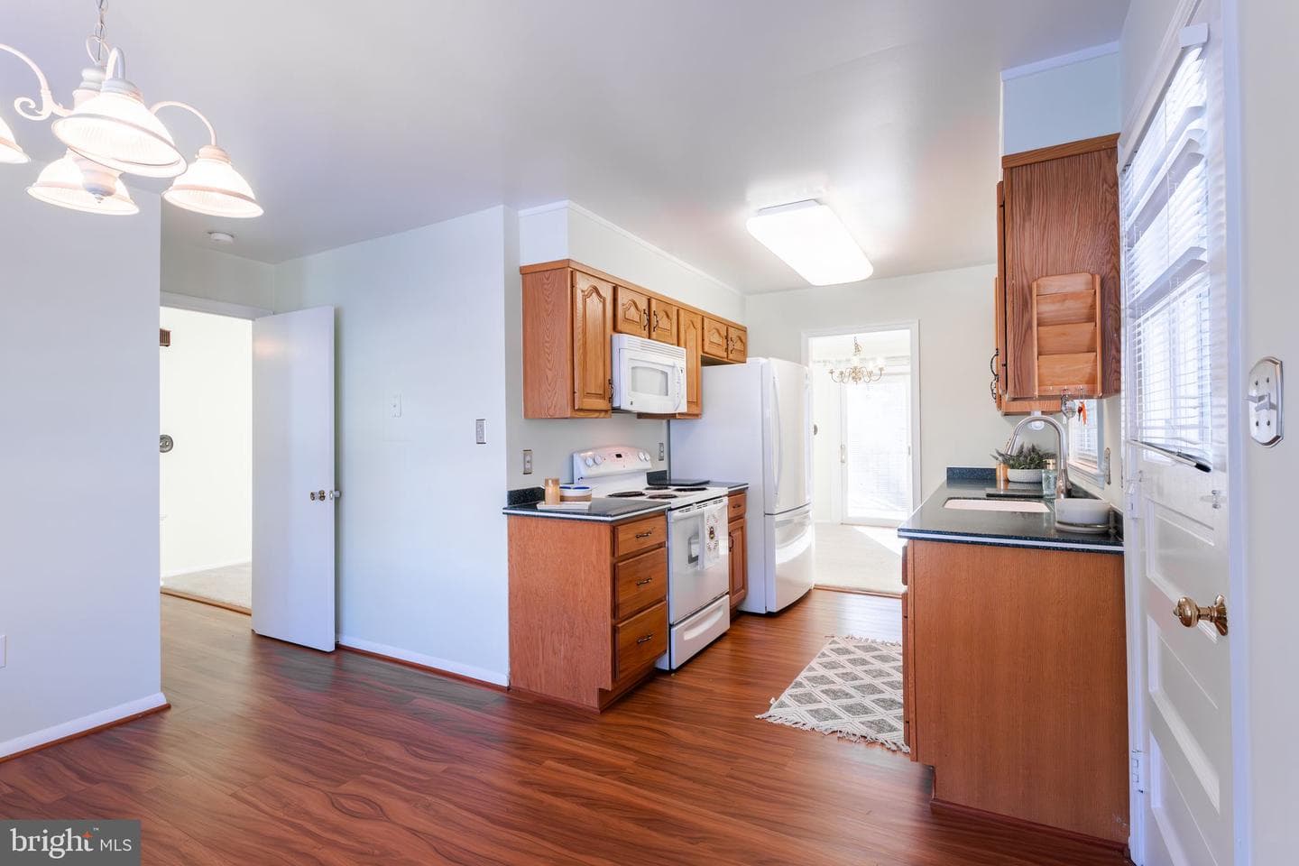 8621 Blackpool Drive photo 6