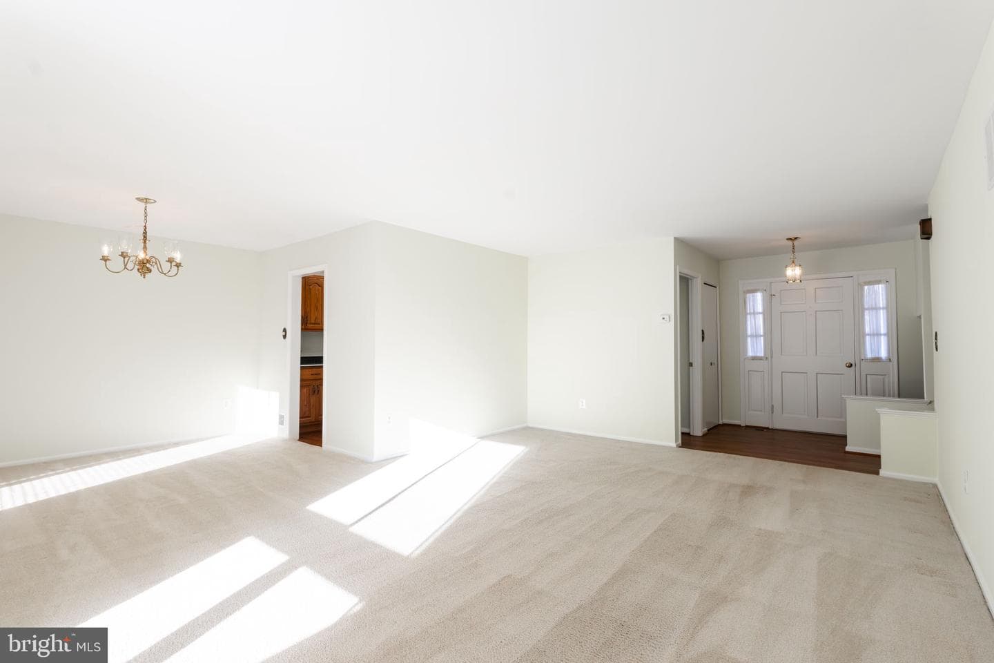 8621 Blackpool Drive photo 9