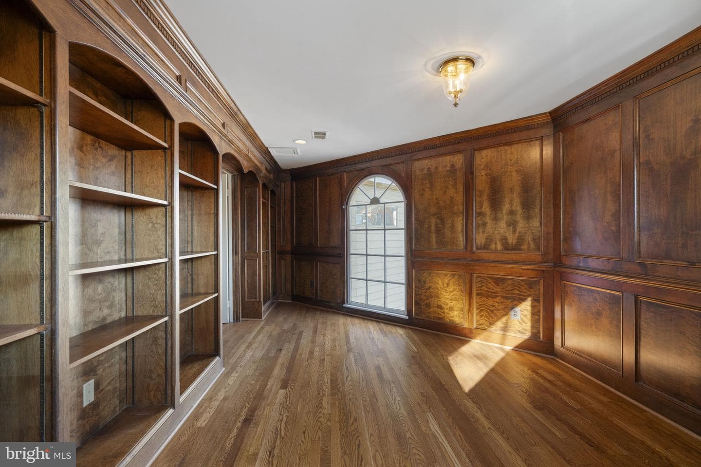 1537 Cedar Ave photo 32