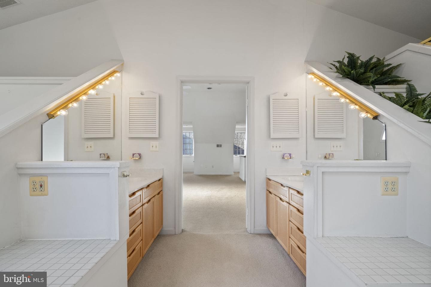 1537 Cedar Ave photo 42