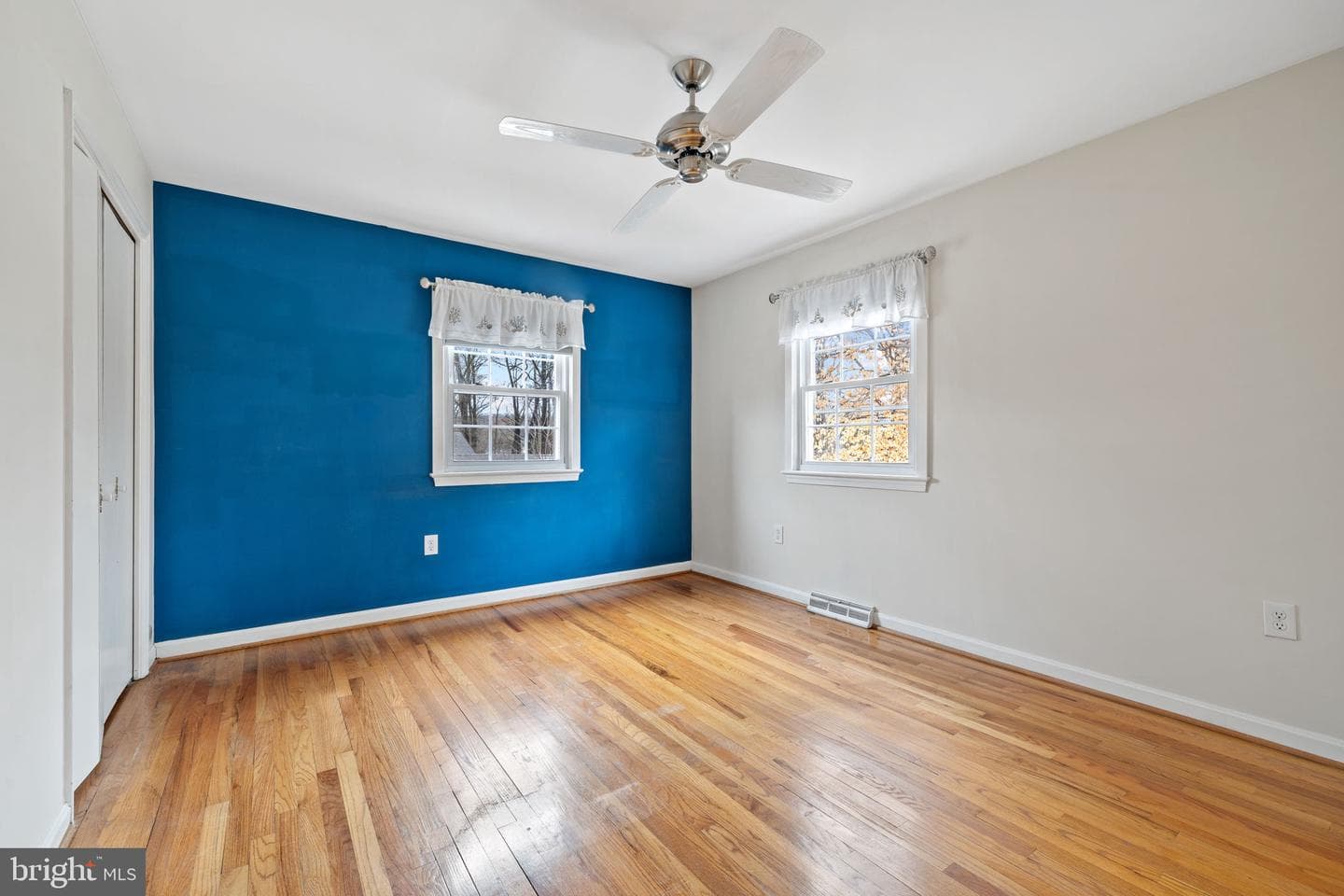 8116 Bard Street photo 13