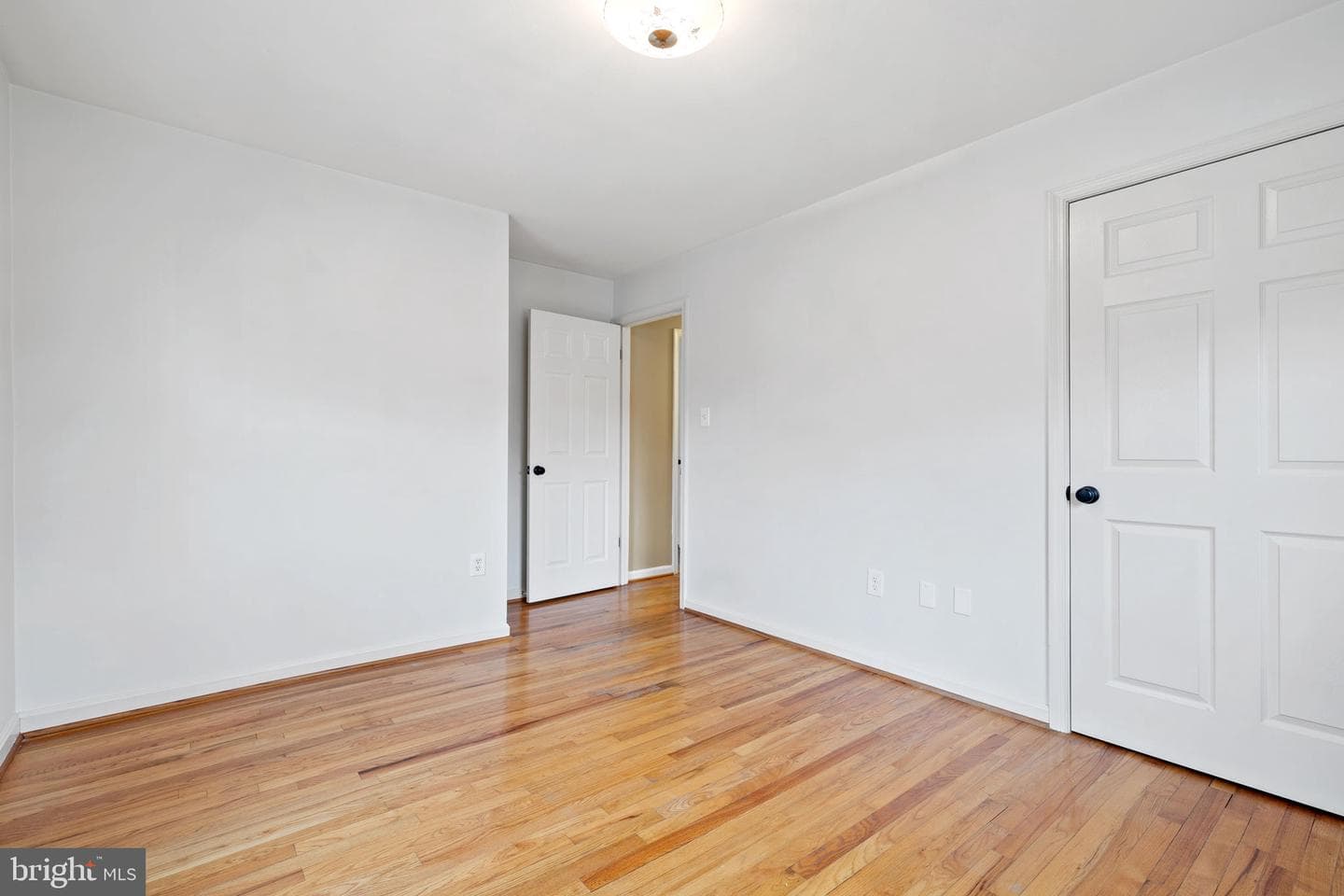 8116 Bard Street photo 16